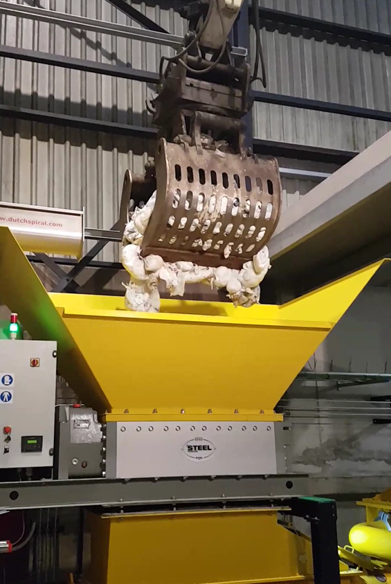 Eerste hap luiers gaat de shredder in